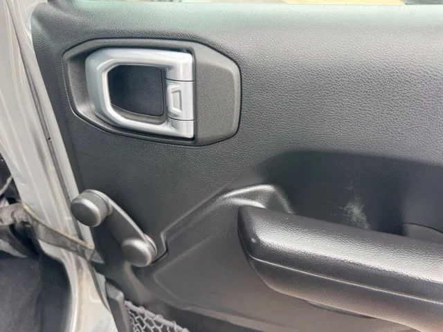 Used 2020 Gray Jeep Sport 4x4 image 21