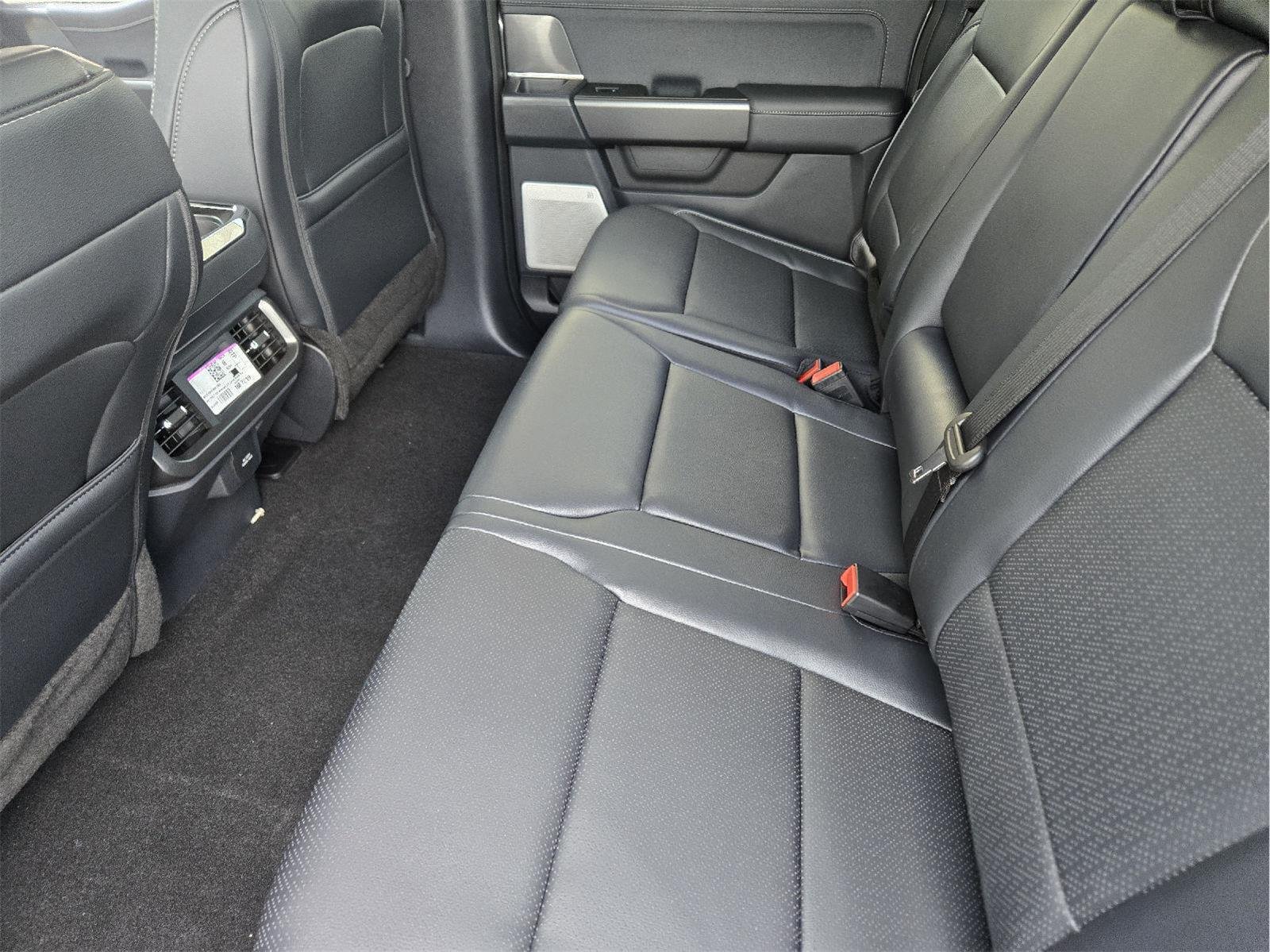New 2026 Carbonized Gray Metallic FORD Lariat® image 18