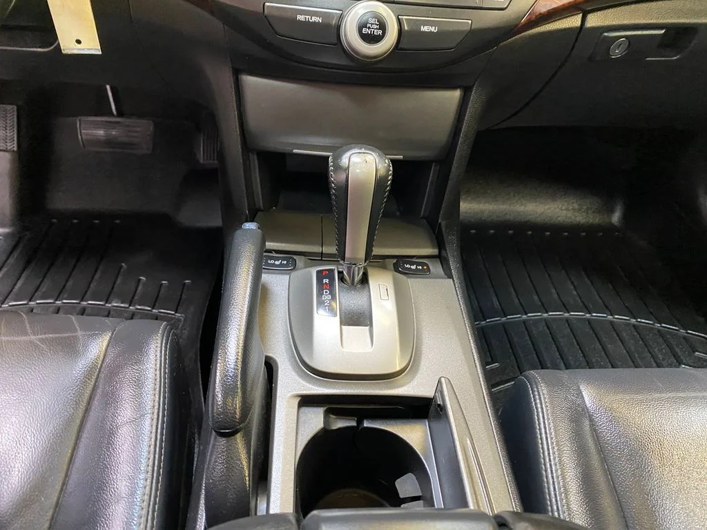 Used 2012 Silver Honda EX-L image 41