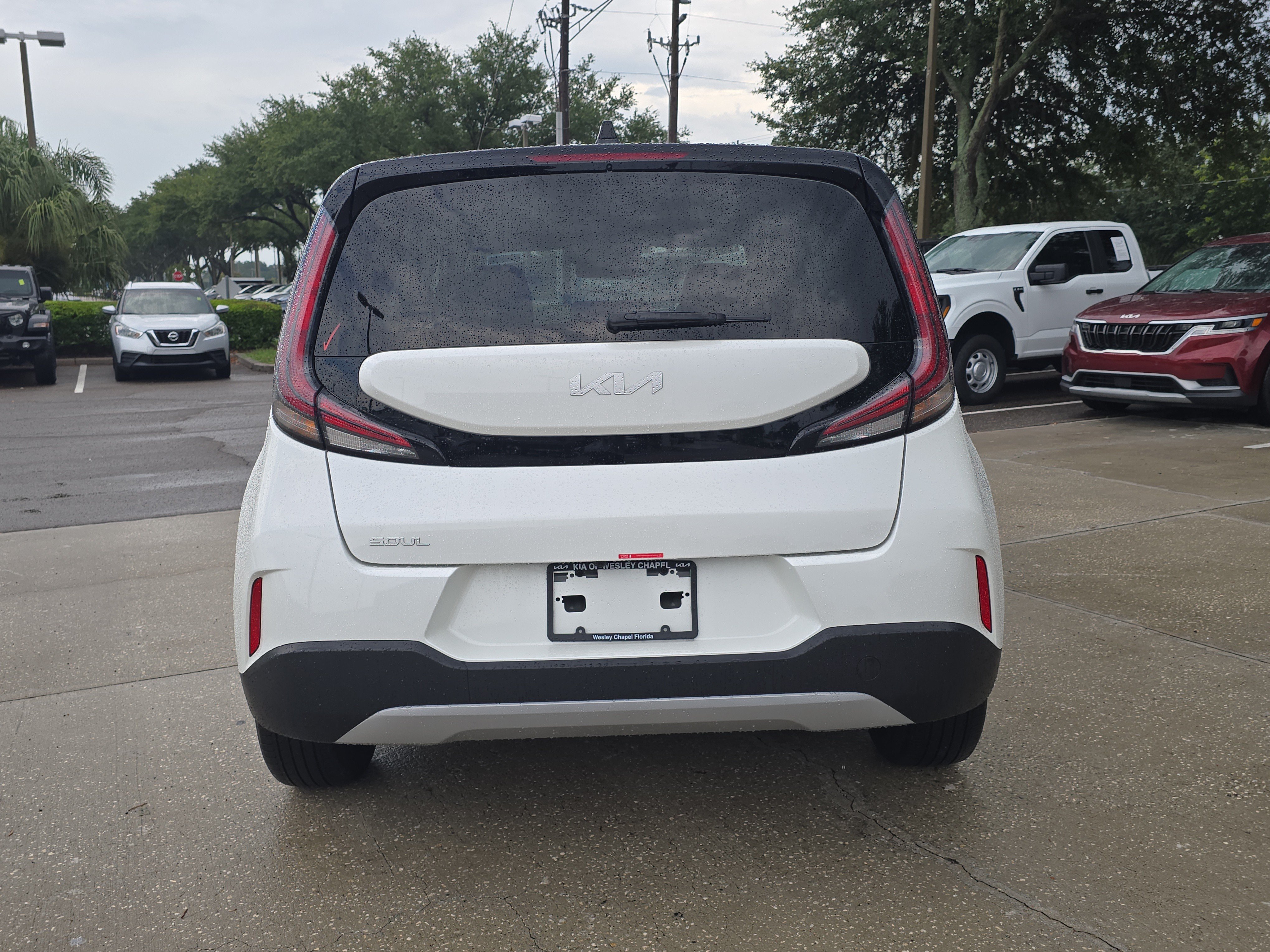 Certified Used 2025 Snow White Pearl Kia LX image 7