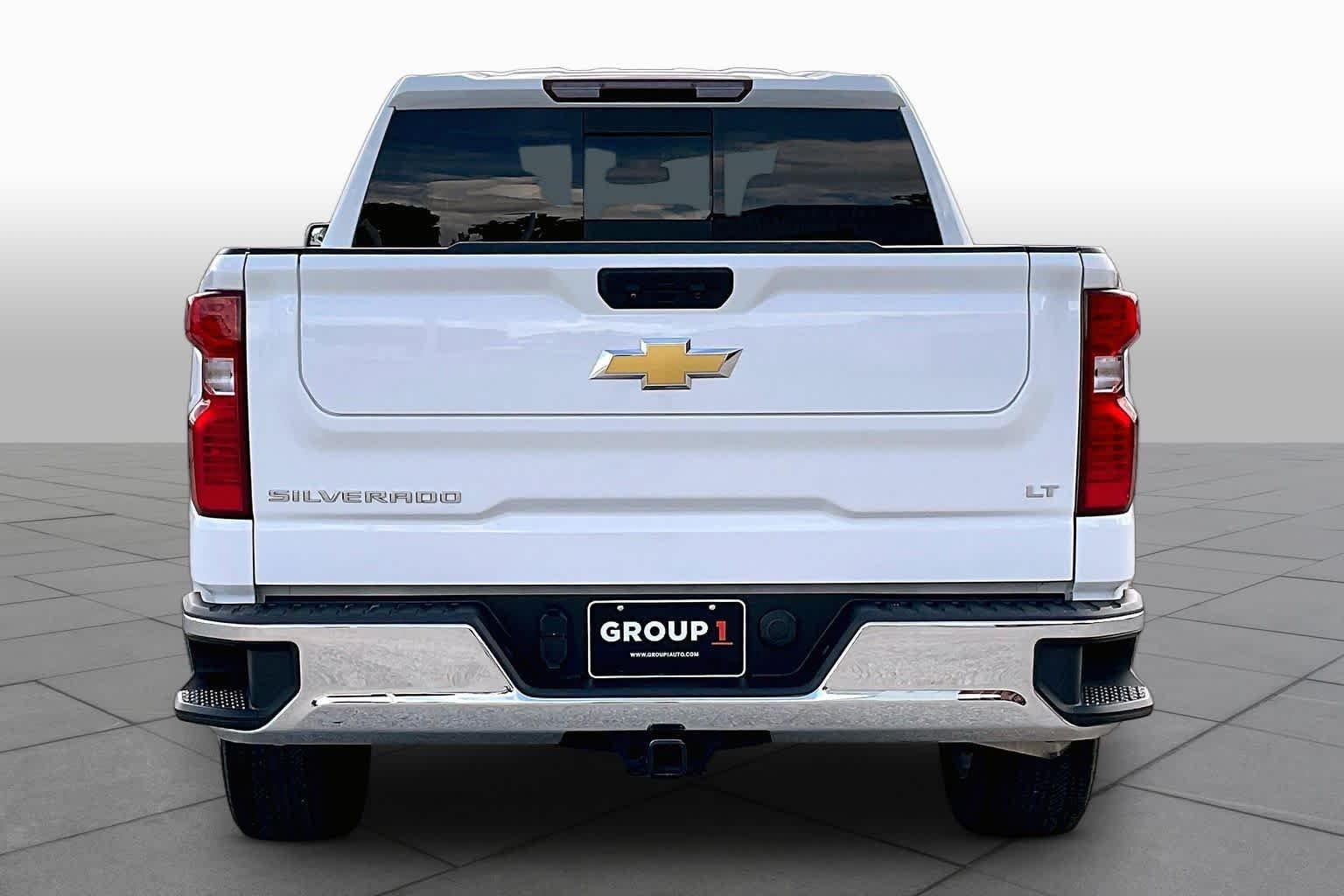 Used 2023 Summit White Chevrolet LT image 5
