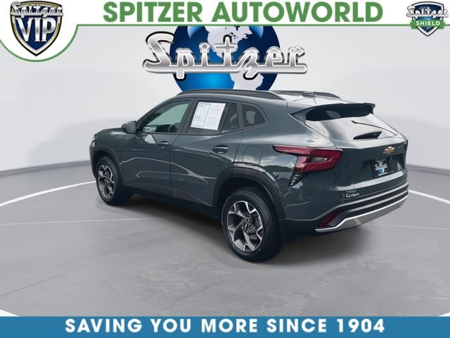 Used 2025 Gray Chevrolet LT image 8