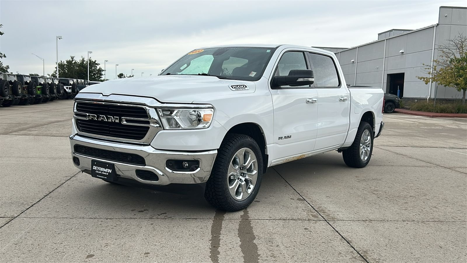 Used 2020 White Ram Big Horn/Lone Star image 8