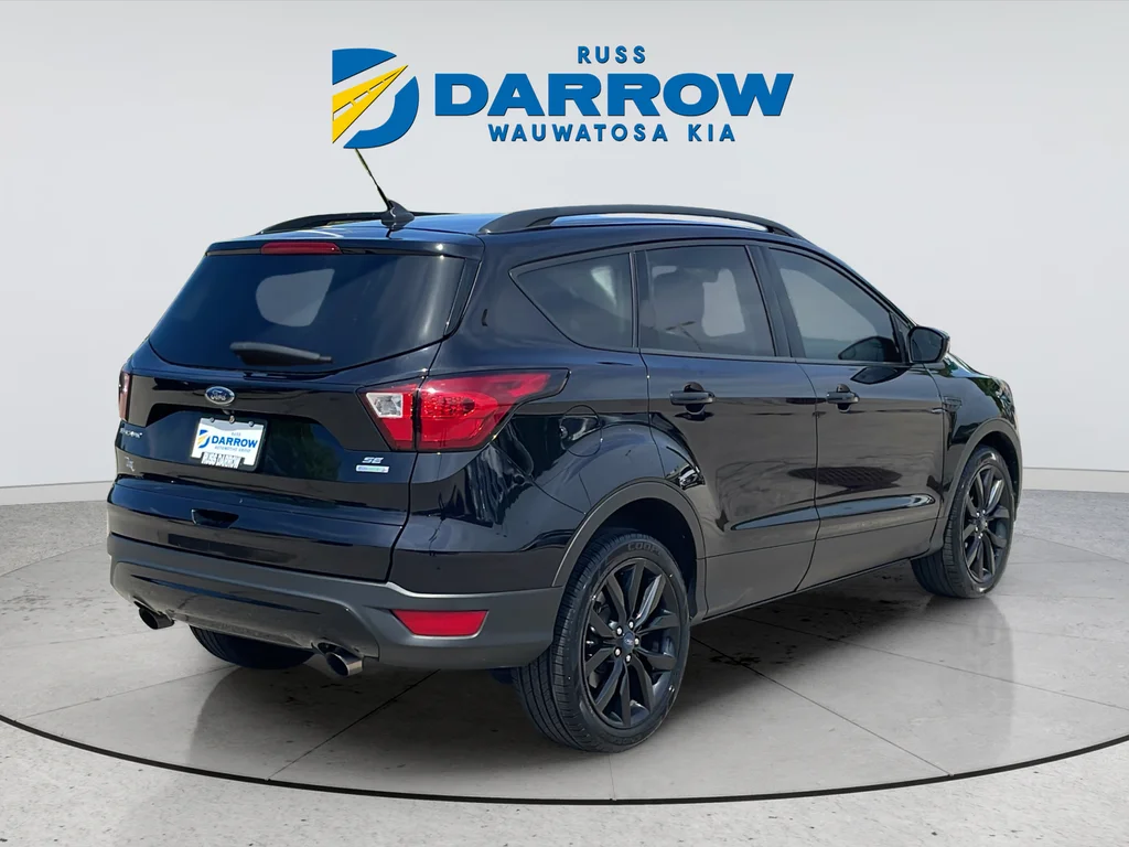 Used 2019 Black Ford SE image 5