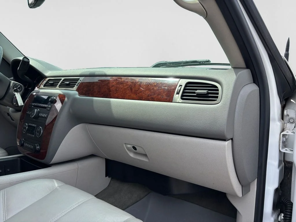 Used 2011 White Chevrolet LTZ image 44