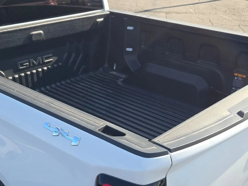 Used 2024 White GMC Elevation image 15