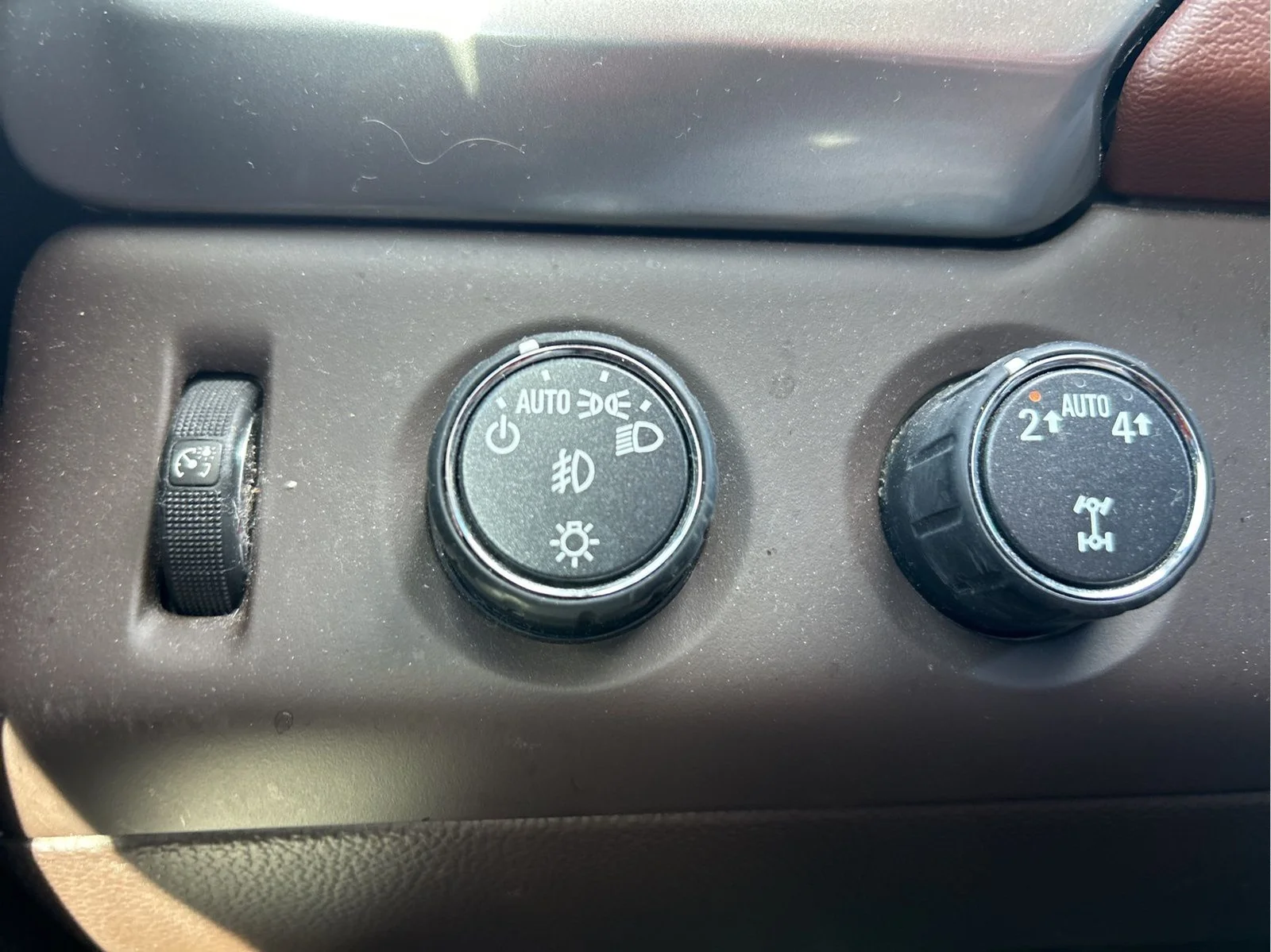 Used 2019 Pearl Chevrolet Premier image 25