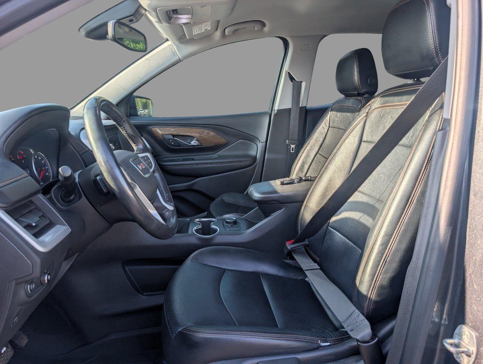 Used 2020 GRAPHITE GRAY METALLIC GMC SLE image 17