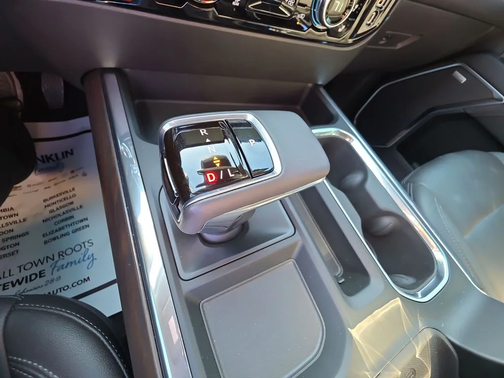 Used 2022 Black GMC SLT image 20
