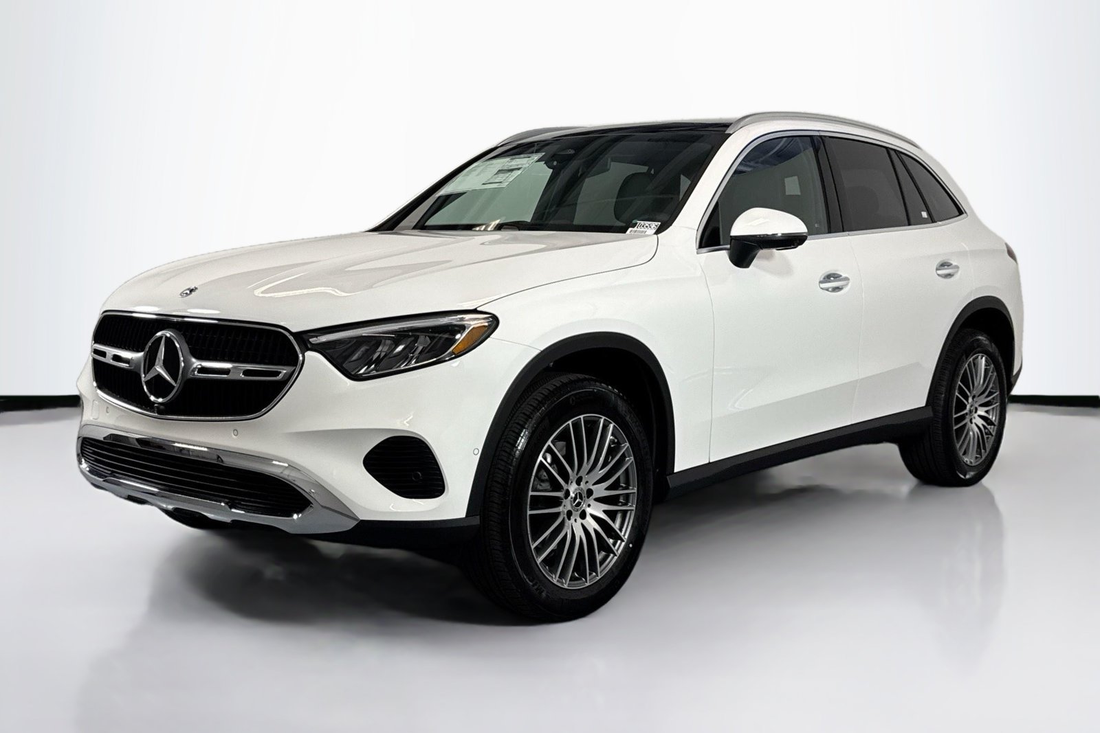 New 2026 Polar White Mercedes-Benz GLC 300 image 1