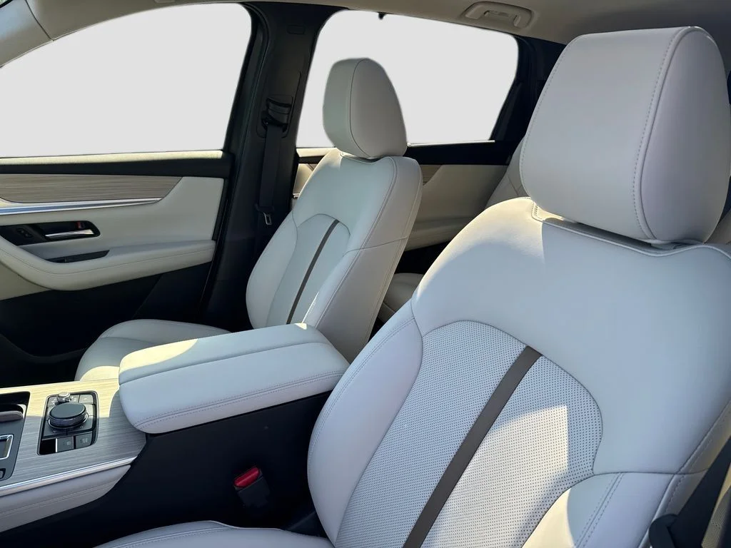 New 2026 White Mazda 3.3 Turbo Premium Plus image 9