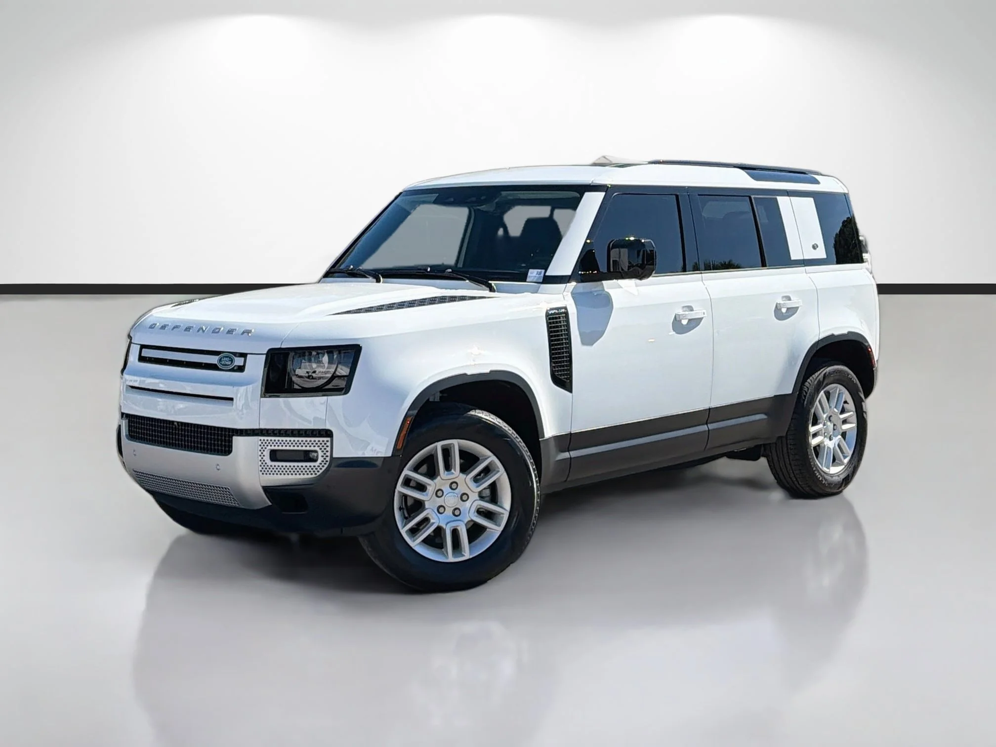 Certified Used 2024 Fuji White Land Rover S image 1
