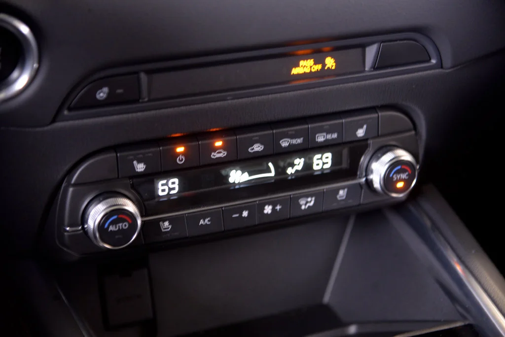 Certified Used 2025 Blue Mazda 2.5 Turbo Premium image 24