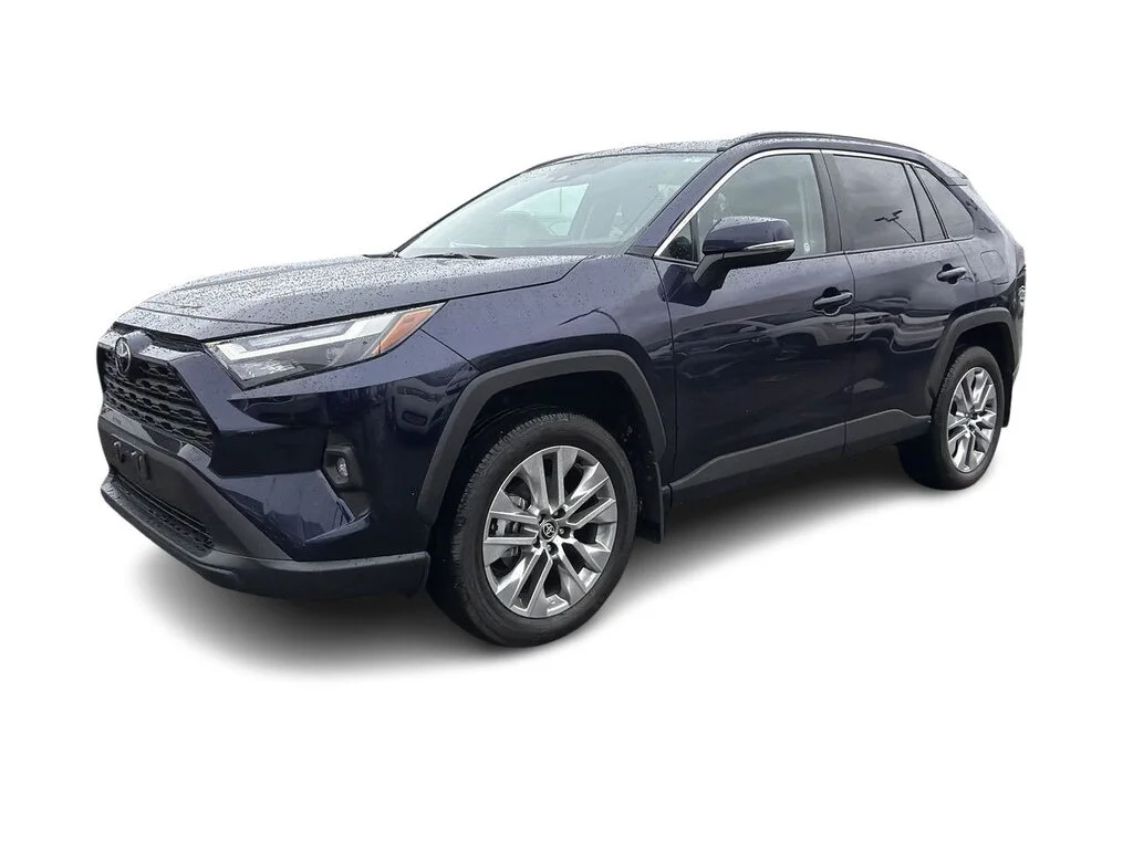 Used 2025 Blueprint Toyota XLE AWD Dilawri Certified   Local BC   1 OWNER image 7
