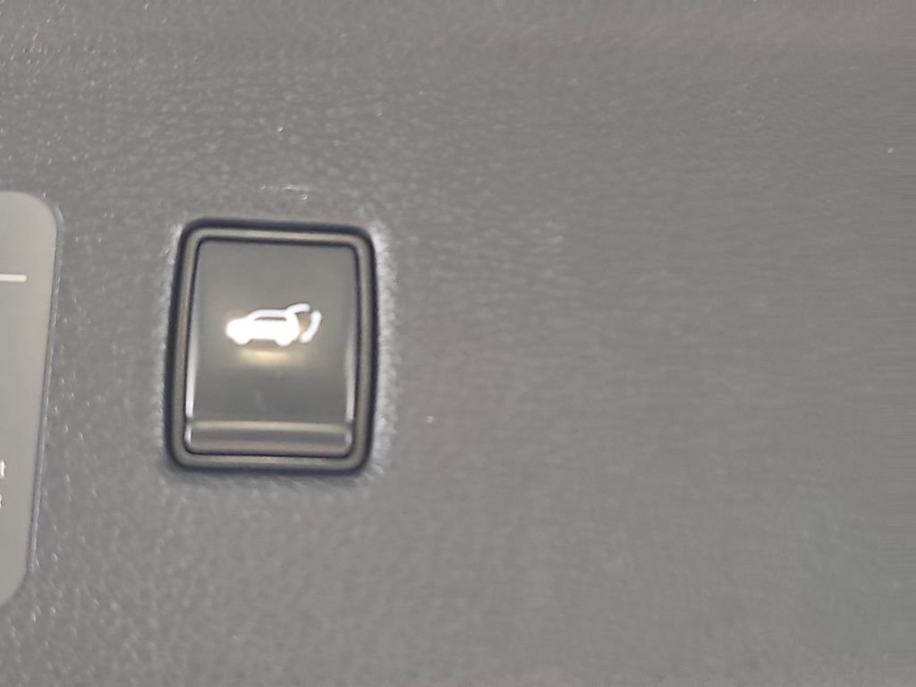 Used 2022 Gray INFINITI Autograph image 16