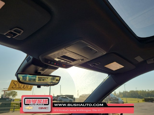 2027 Chevrolet Traverse Z71 - Photo 30