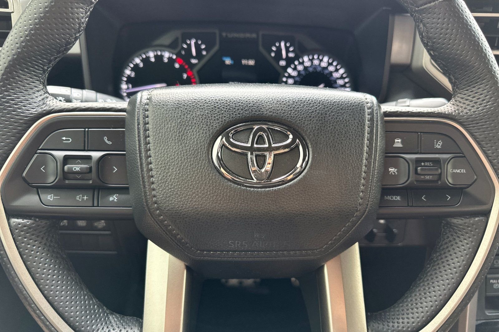Used 2025 White Toyota SR5 image 22