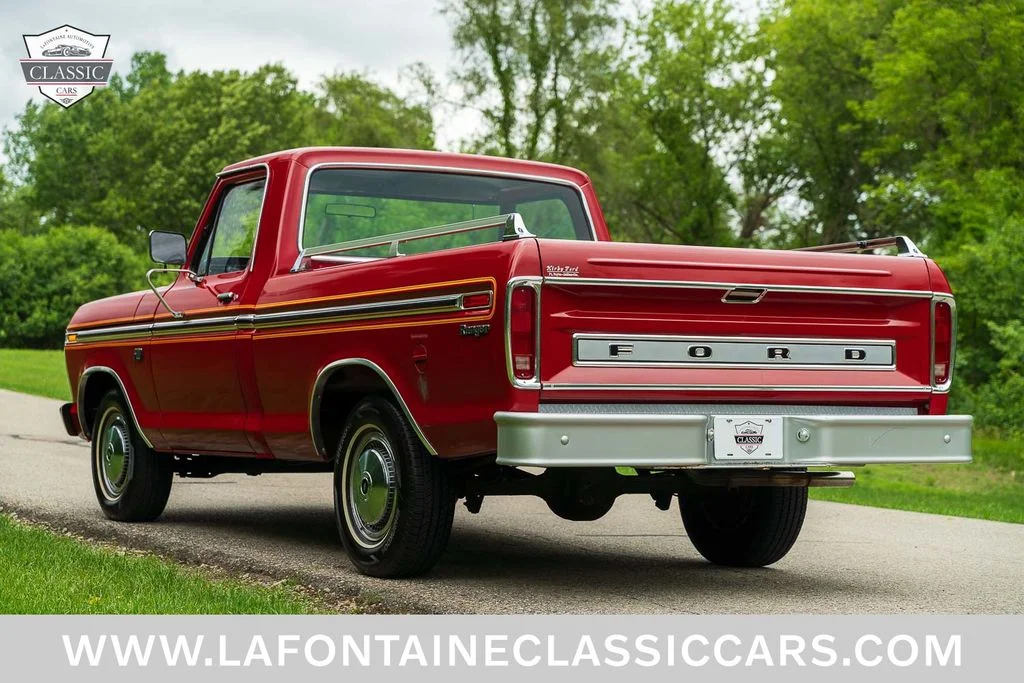Used 1975 Red Ford  image 2