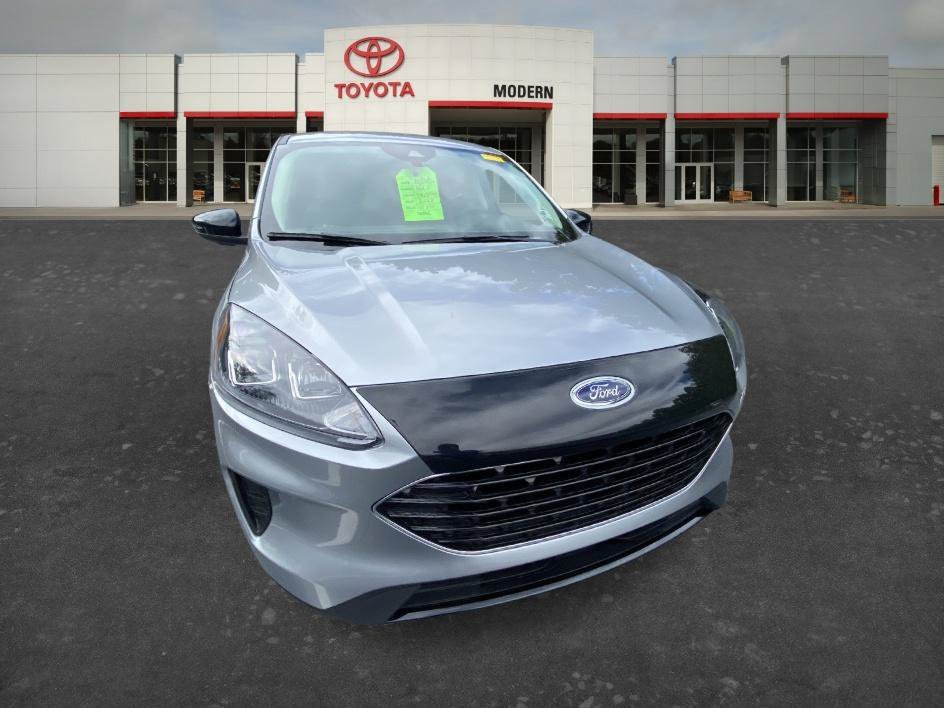 Used 2022 Silver Metallic Ford SE image 11