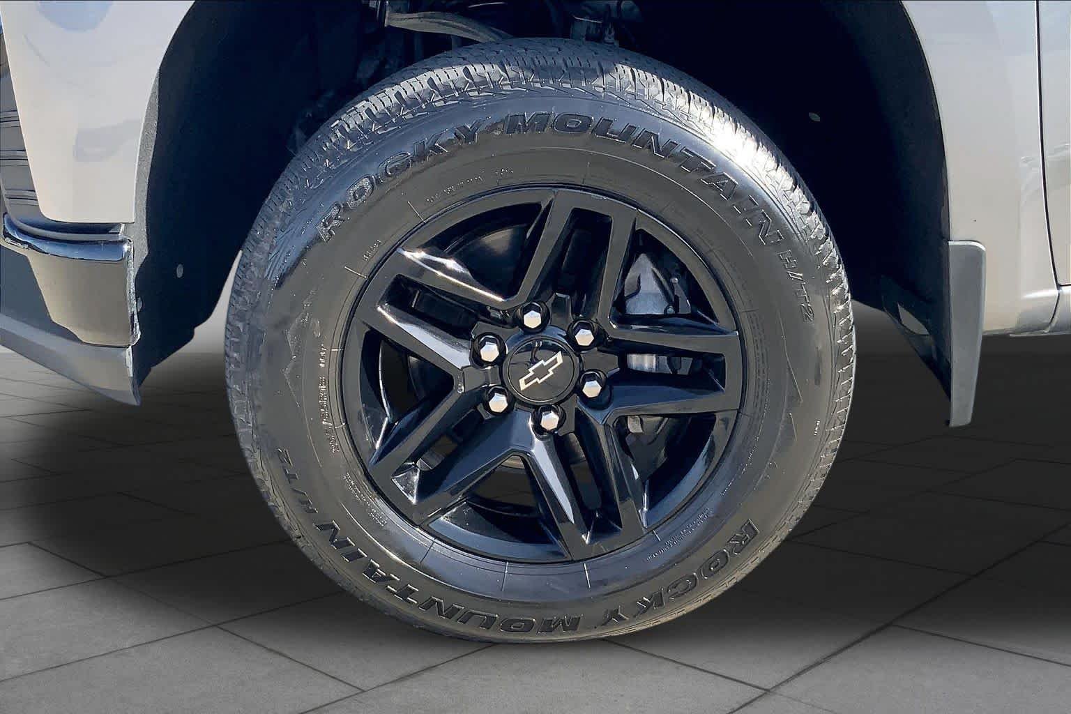 Used 2021 Satin Steel Metallic Chevrolet LT Trail Boss image 11
