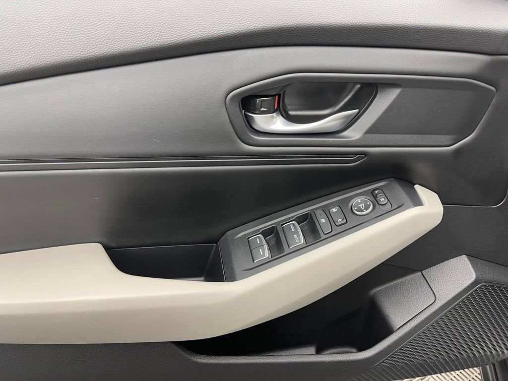 Used 2024 White Honda EX image 16