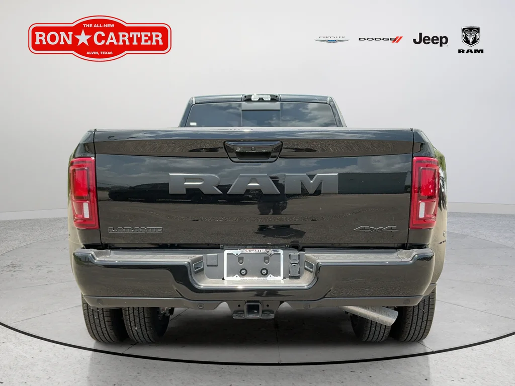 New 2026 Diamond Black Crystal Pearl-Coat Exterior Paint RAM Laramie image 5