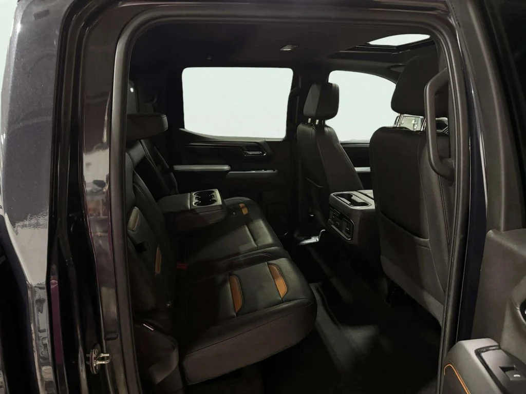 Used 2022 Silver GMC AT4 image 28