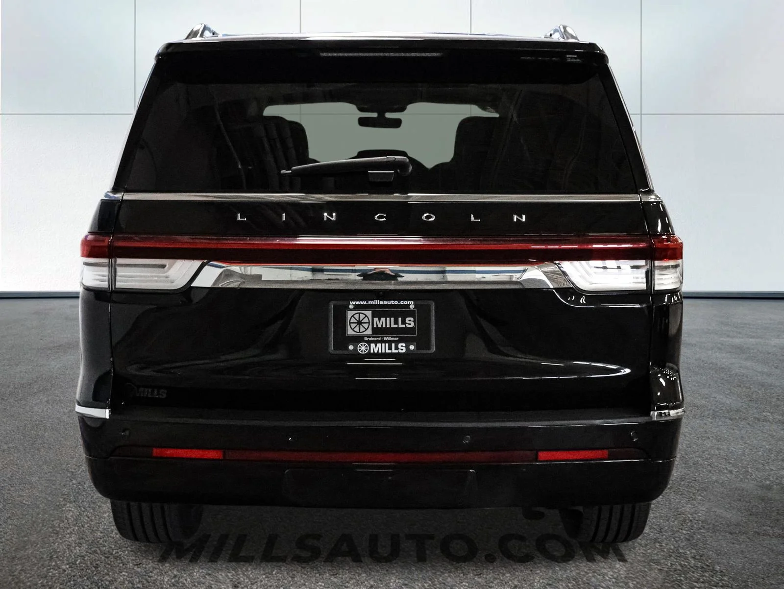 Used 2022 Black Lincoln Reserve image 6
