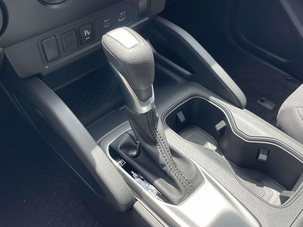 New 2026 Glacier White Nissan King Cab® S image 30