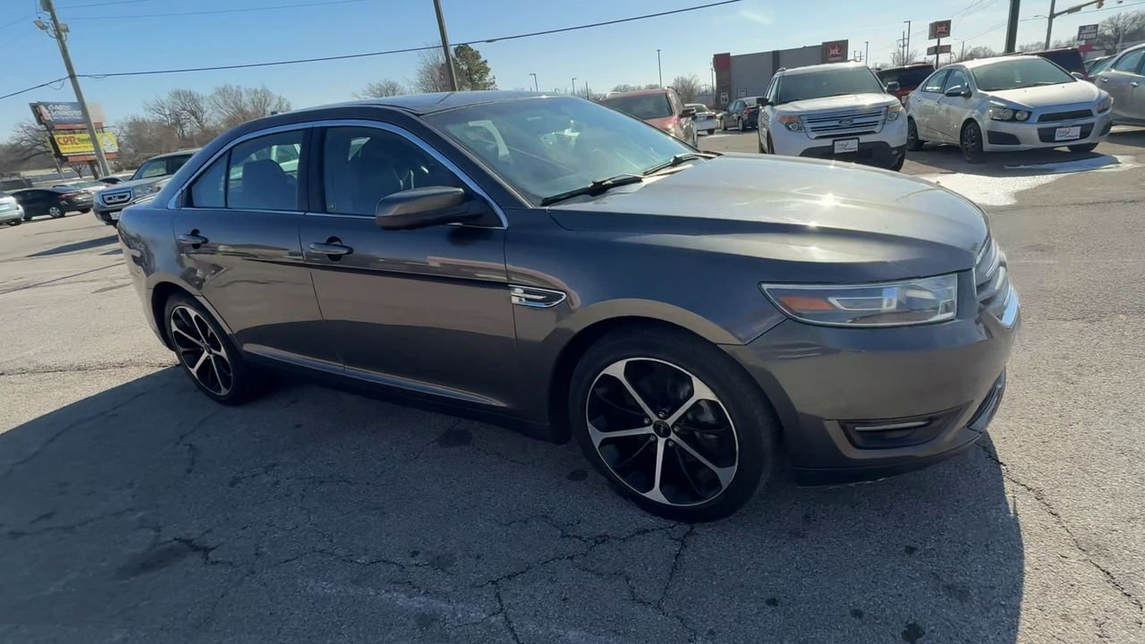 2016 Ford Taurus SEL