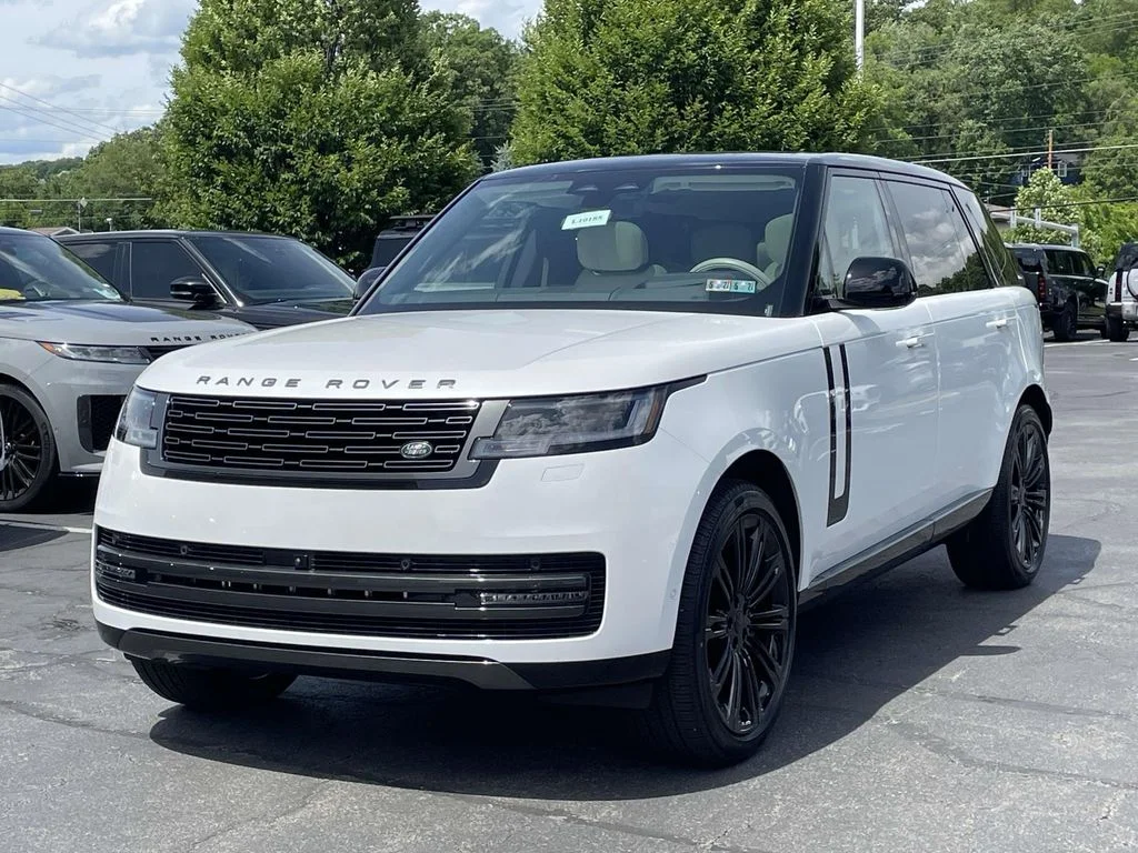 New 2026 Ostuni Pearl White Land Rover Autobiography image 1
