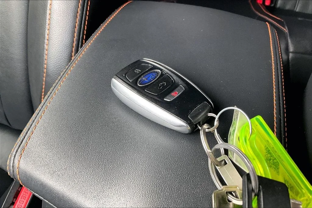 Used 2018 Dark Gray Metallic Subaru 2.0i Limited image 12