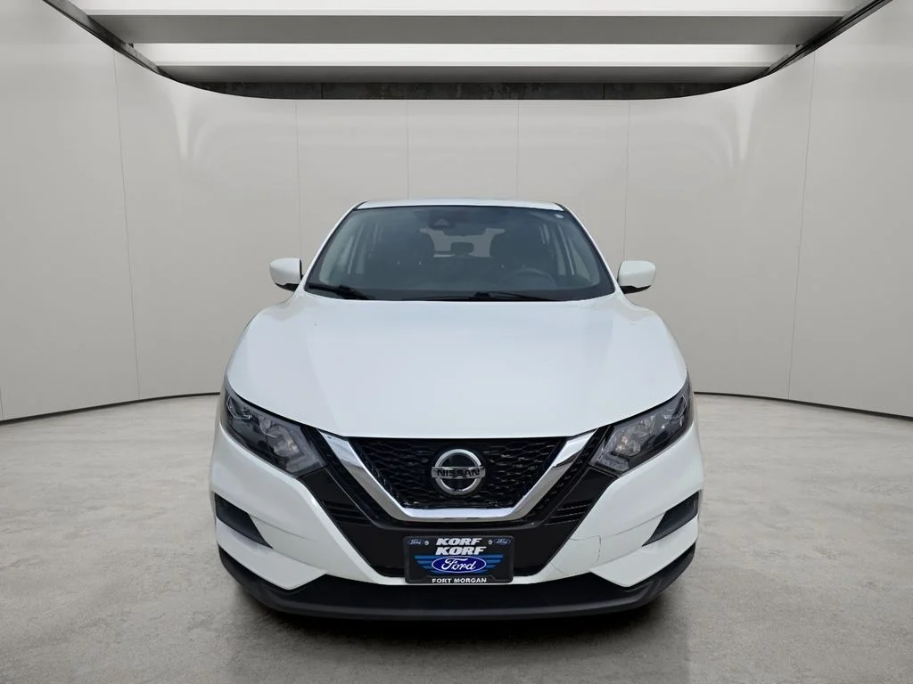 Used 2022 White Nissan SV image 8