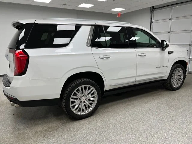 Used 2023 White GMC Denali image 10
