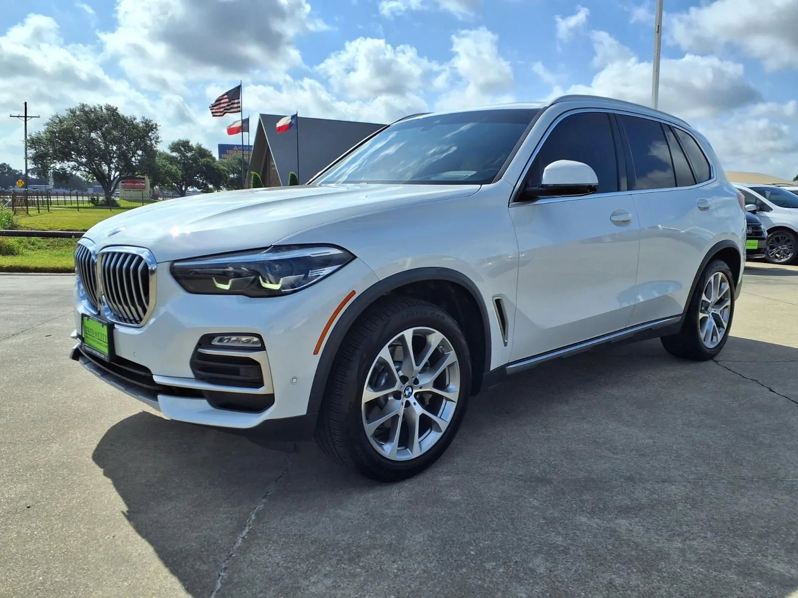 Used 2021 White BMW sDrive40i image 6