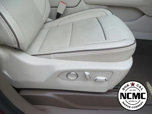 2023 GMC Yukon Denali - Photo 46