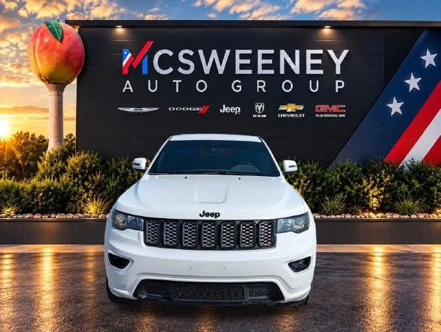 Used 2020 White Jeep Altitude image 8
