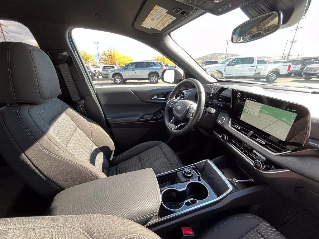 Used 2026 Sterling Gray Metallic Chevrolet LT image 19