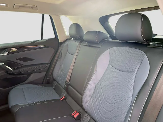 New 2026 Blue Volkswagen SE image 13
