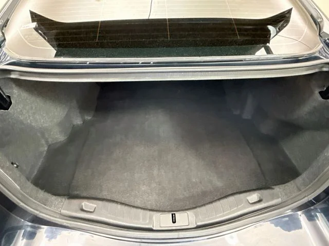 Used 2020 Blue Ford SE image 24