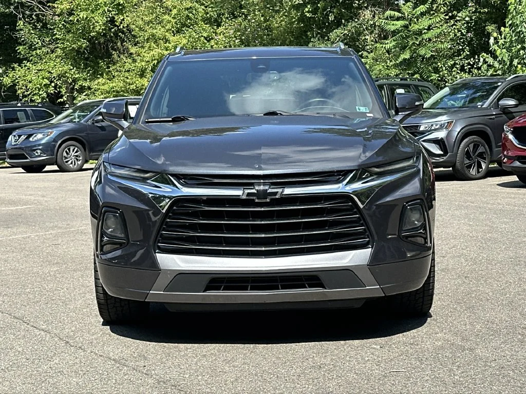 Used 2022 Gray Chevrolet Premier image 31