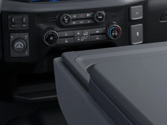 New 2026 Oxford White Ford XLT image 15