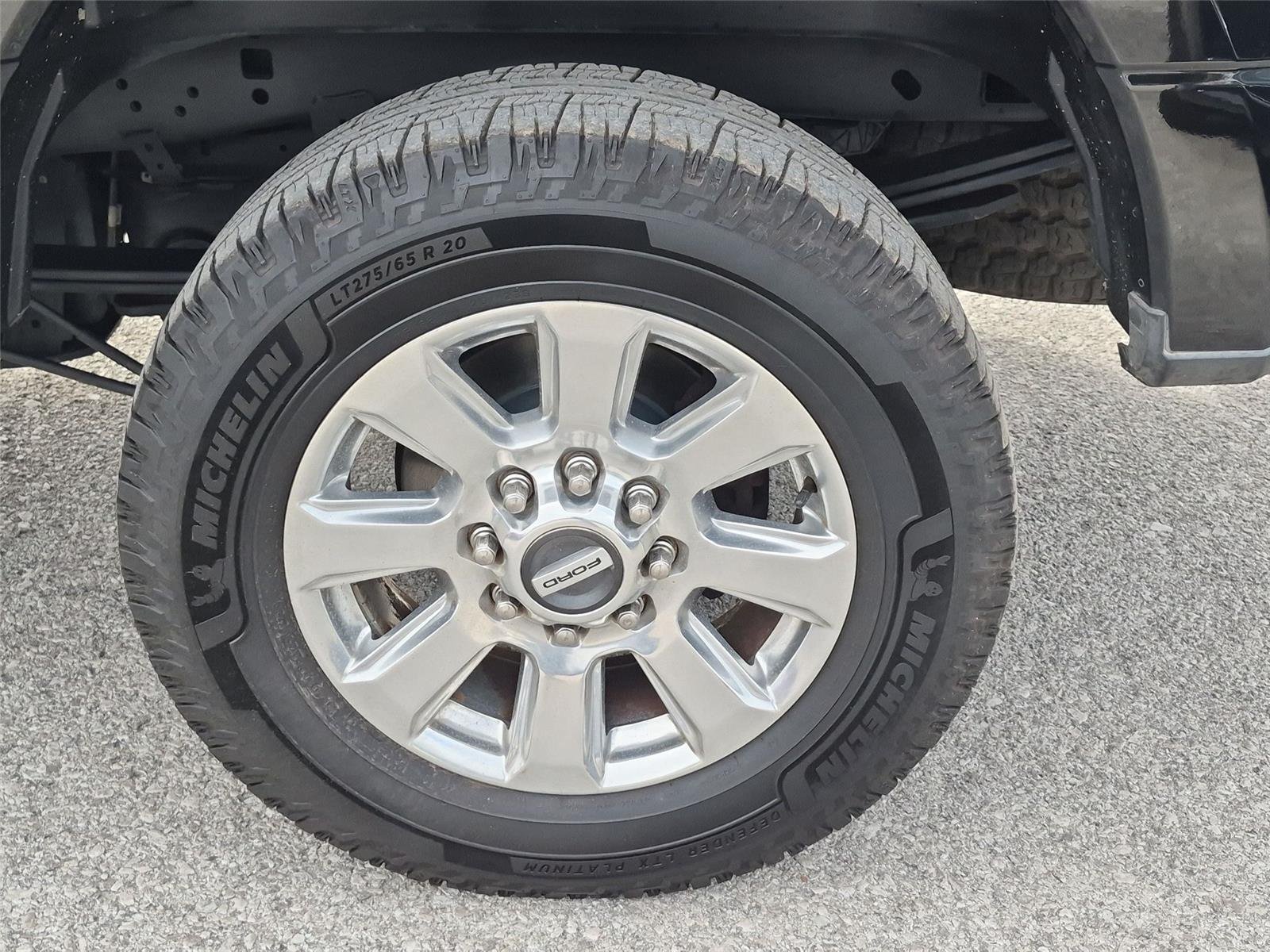 Used 2018 Shadow Black Ford Platinum image 11