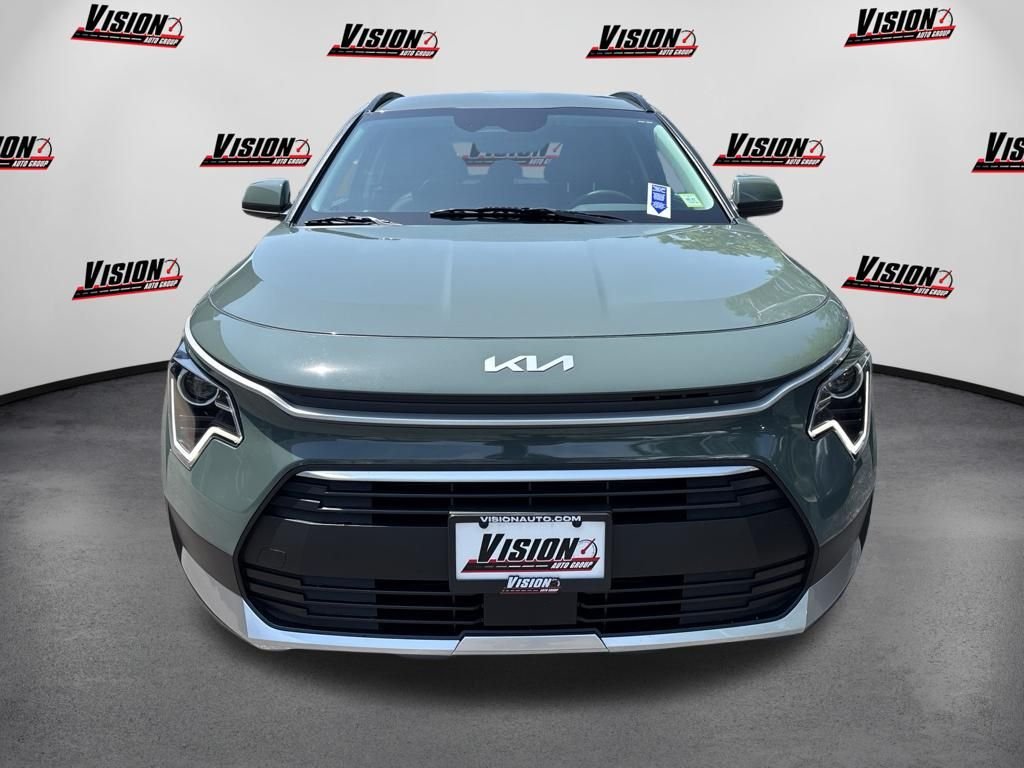 Used 2025 Green Kia EX image 2
