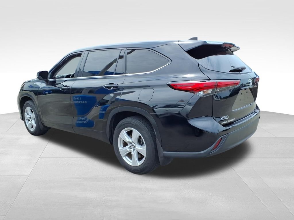 Used 2022 Midnight Black Metallic Toyota LE image 24