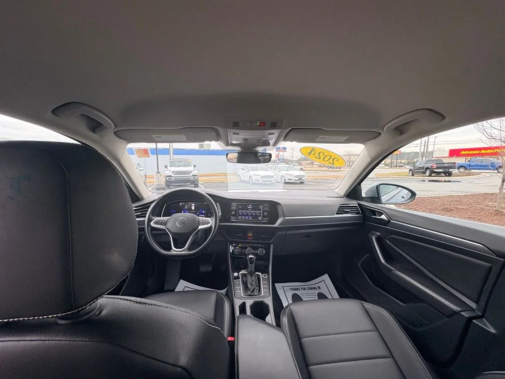 2024 Volkswagen Jetta SE - Photo 33