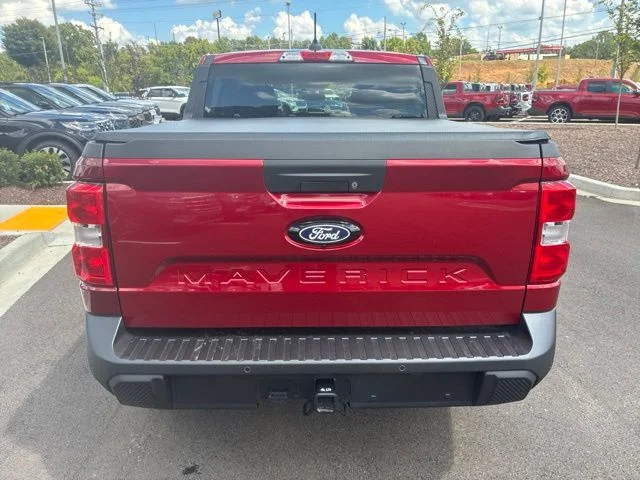 Used 2025 Red Ford XLT image 5
