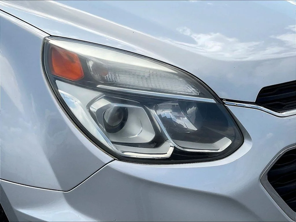Used 2016 Silver Ice Metallic Chevrolet LS image 32