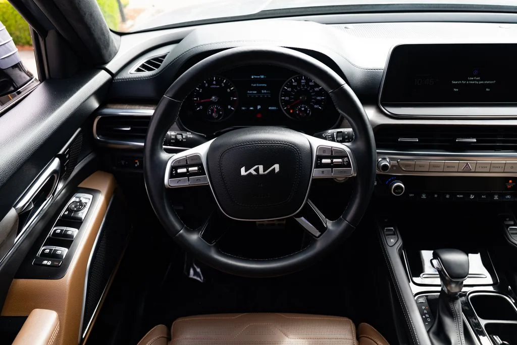 Used 2022 Silver Kia SX image 11