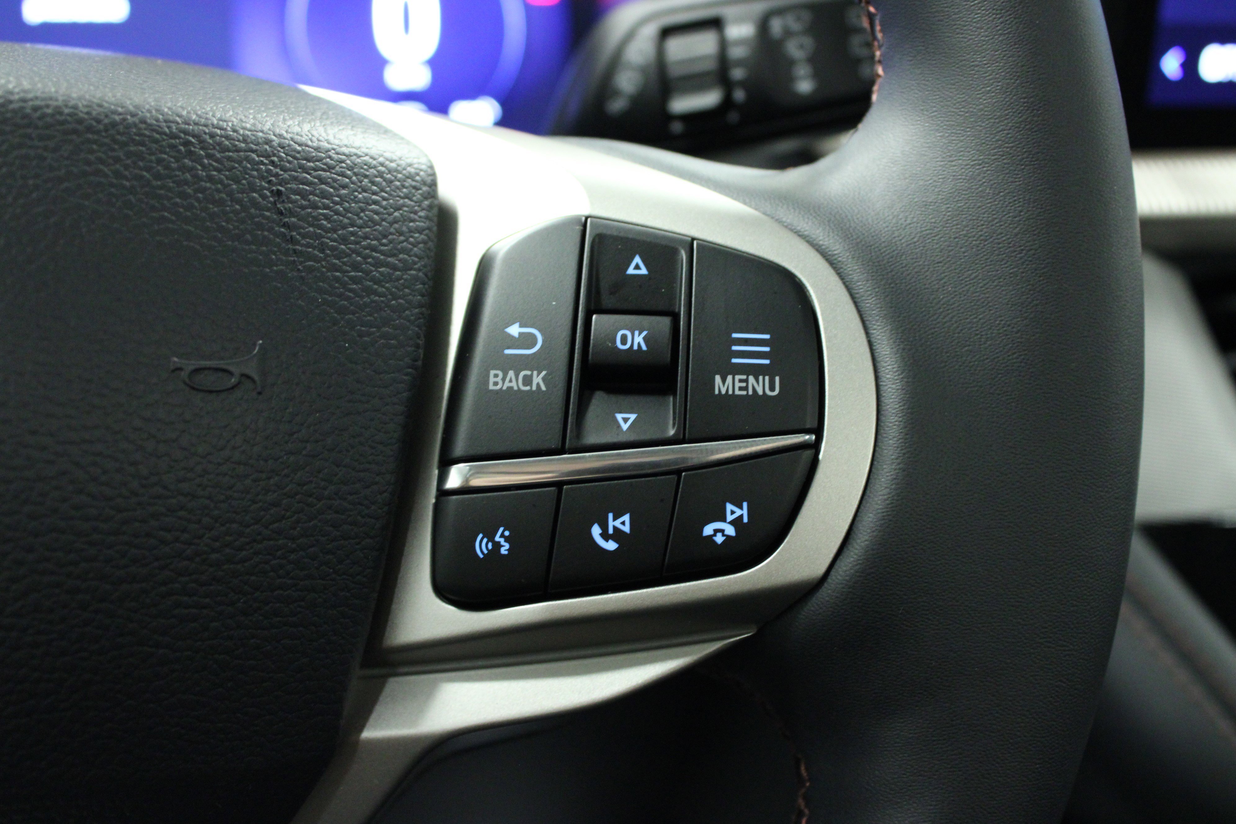 New 2026 Star White Metallic Tri-Coat Ford Active image 22